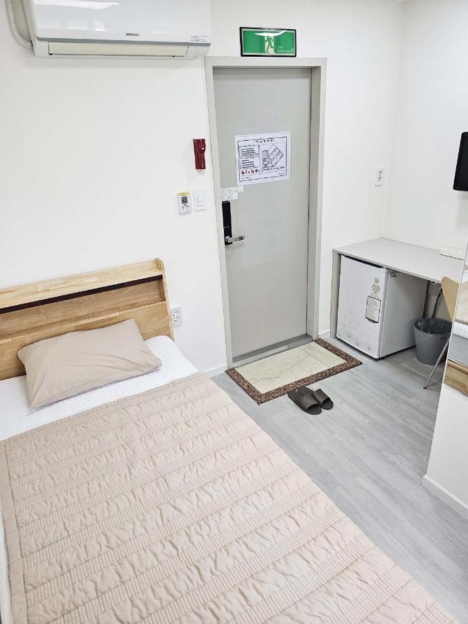 Boa Travel House Hostel Сеул Екстериор снимка