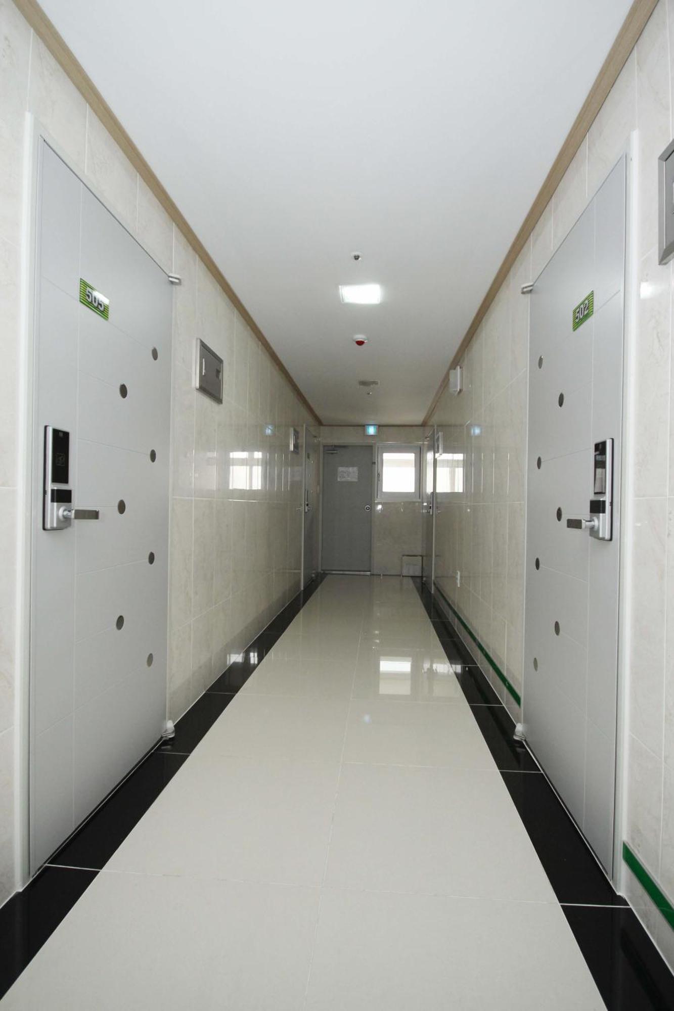 Boa Travel House Hostel Сеул Екстериор снимка