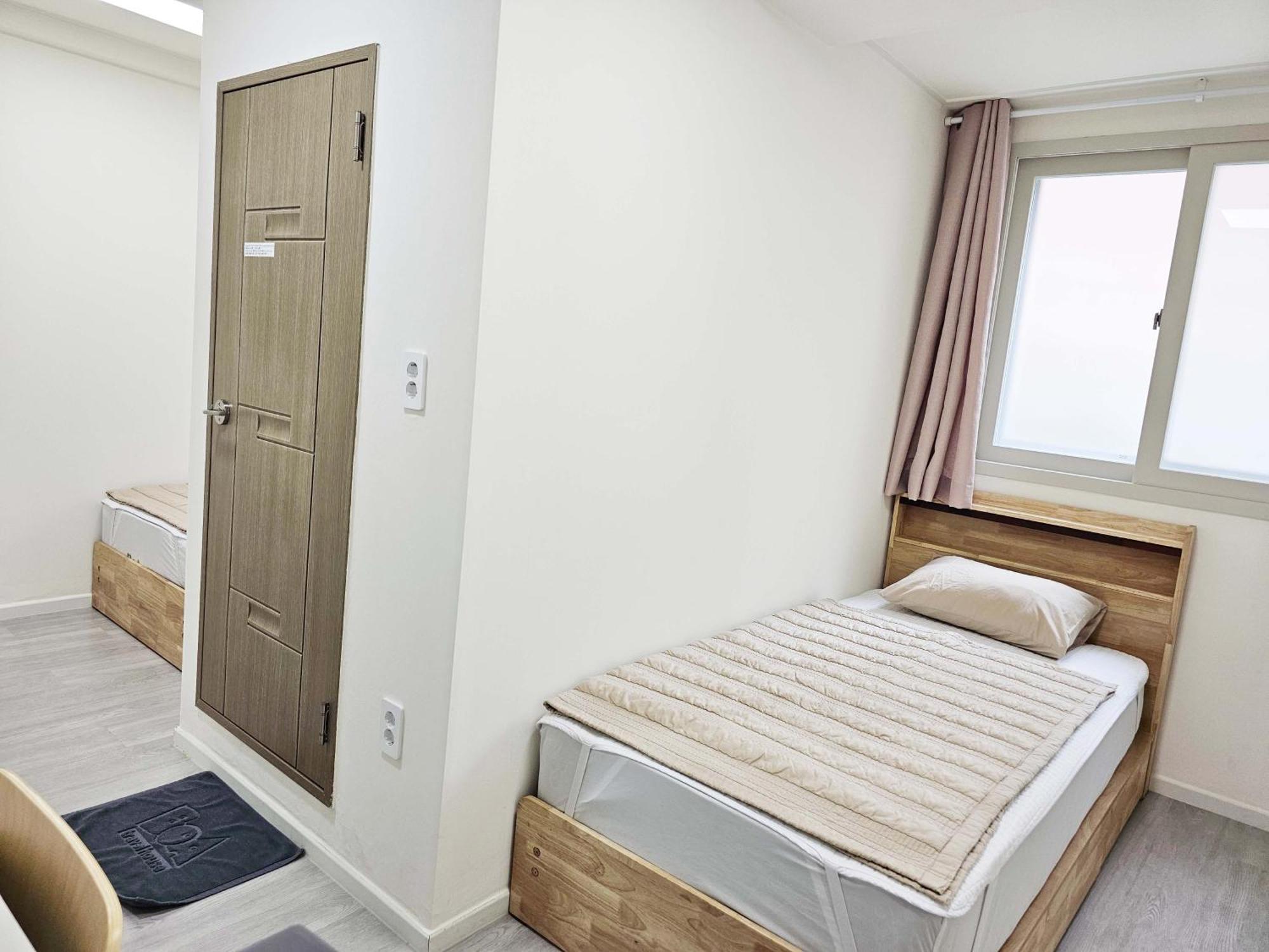 Boa Travel House Hostel Сеул Стая снимка