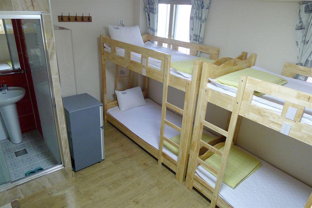 Boa Travel House Hostel Сеул Екстериор снимка