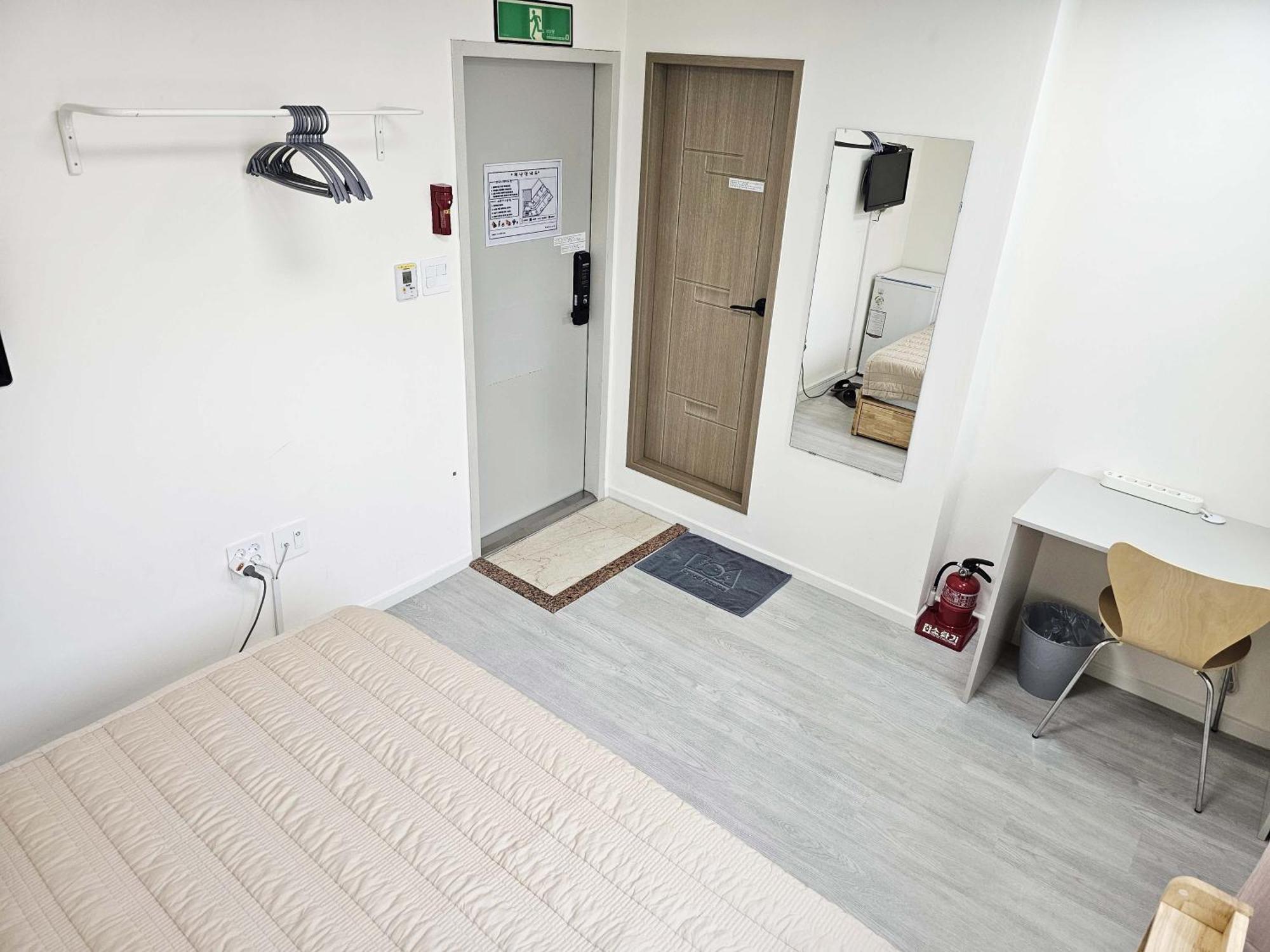 Boa Travel House Hostel Сеул Стая снимка