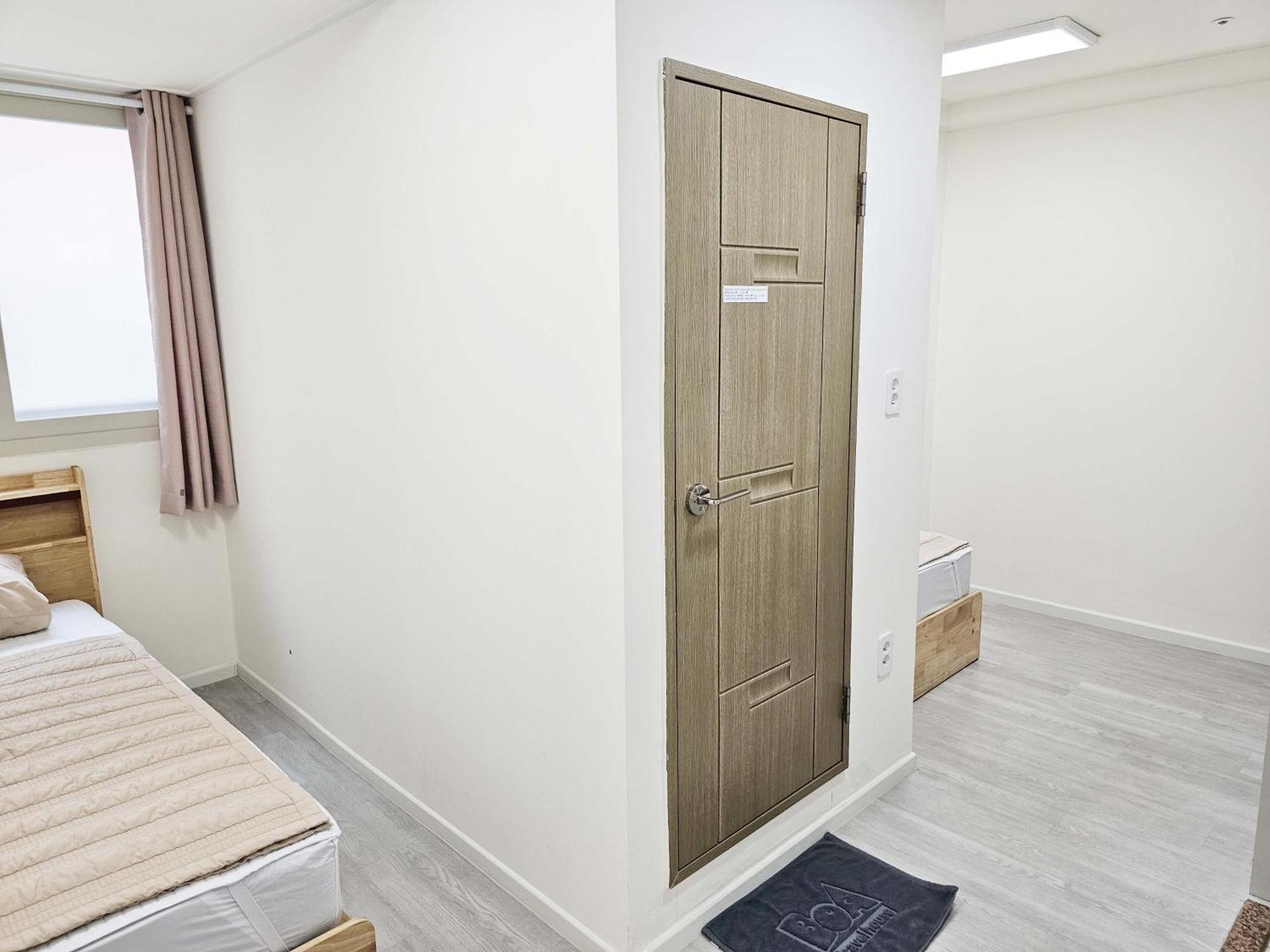 Boa Travel House Hostel Сеул Екстериор снимка