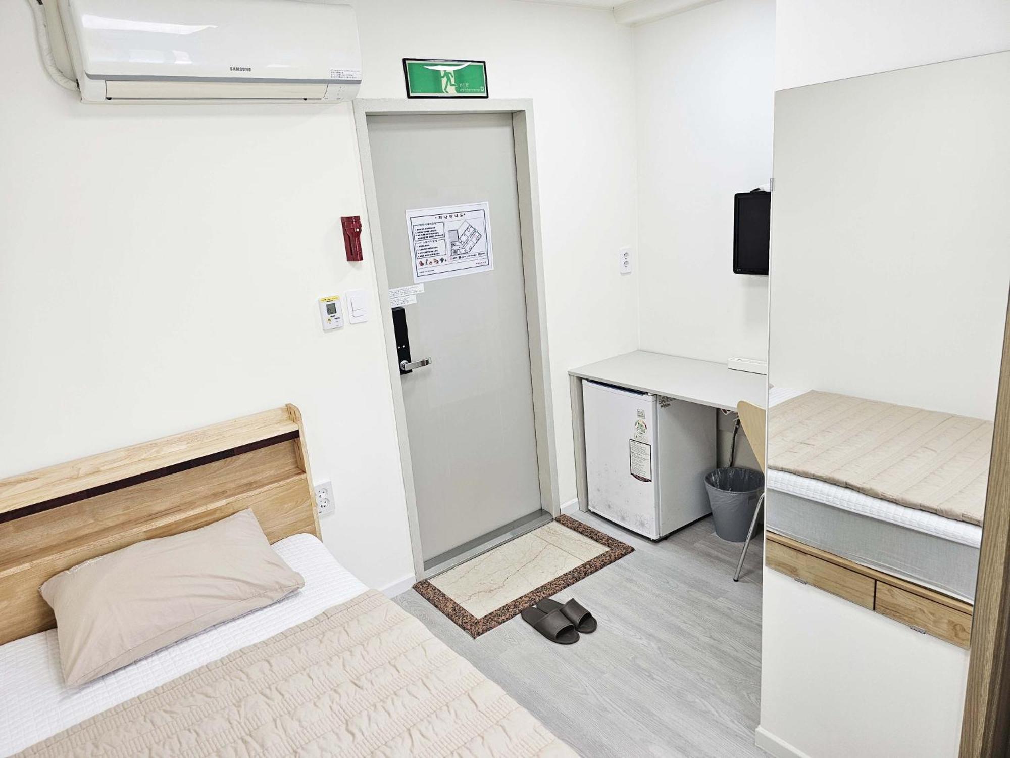 Boa Travel House Hostel Сеул Стая снимка