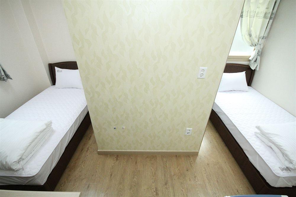Boa Travel House Hostel Сеул Екстериор снимка