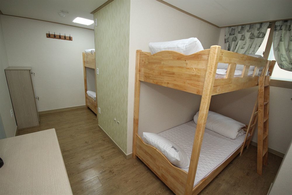 Boa Travel House Hostel Сеул Екстериор снимка