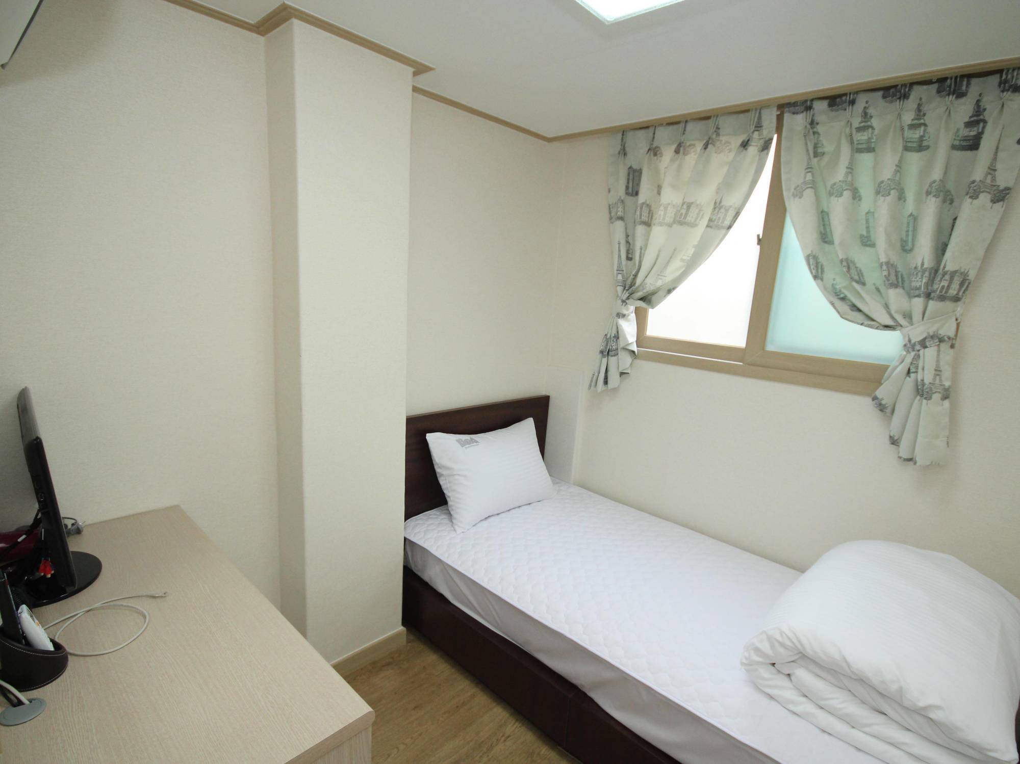 Boa Travel House Hostel Сеул Екстериор снимка